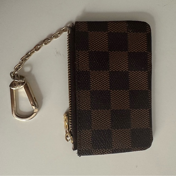 authentic Louis Vuitton coin purse - Picture 3 of 3